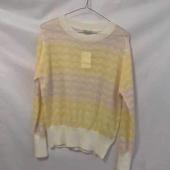 NWT FRNCH PARIS‎ LINETTE LIGHT SWEATER SZ  M - Picture 2 of 6